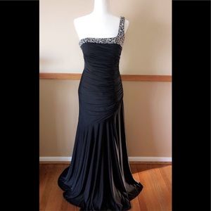 Elegant party dress 👗